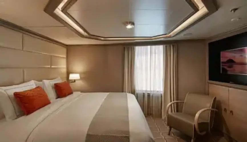 R1 1-Bedroom Royal Suite with Wraparound Balcony