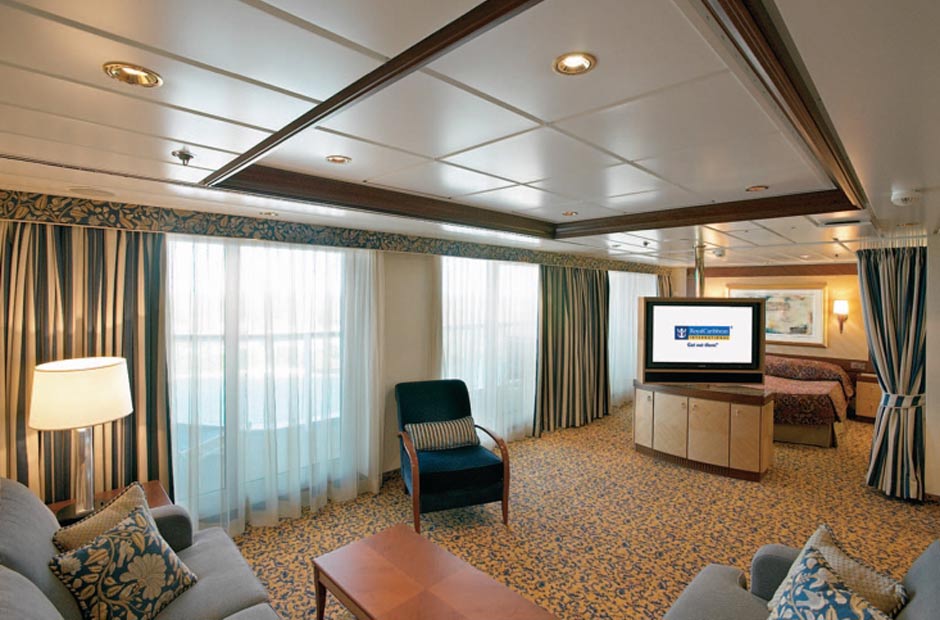 Owner's Suite royal-caribbean-radiance-of-the-seas-os-foto-01